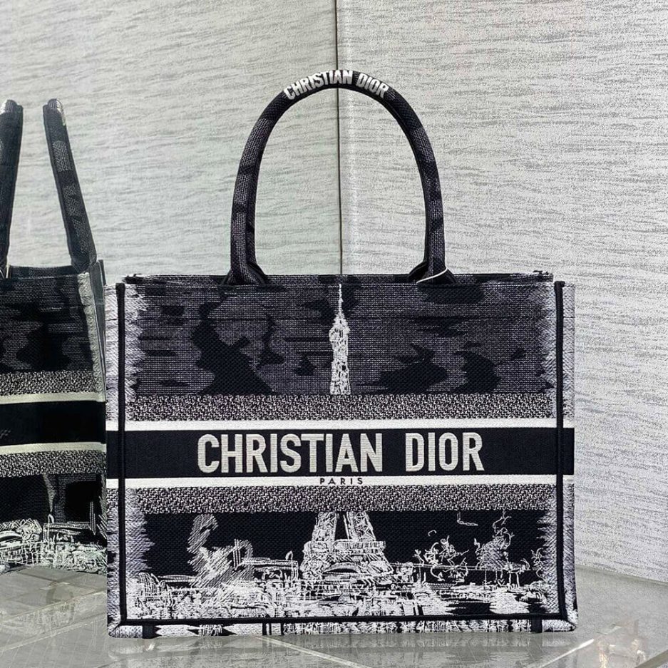 medium D*or book tote