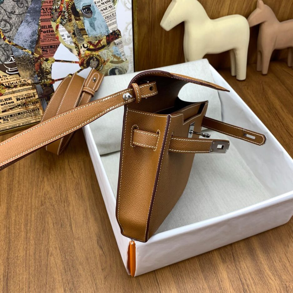 H**mes kelly depeches pouch