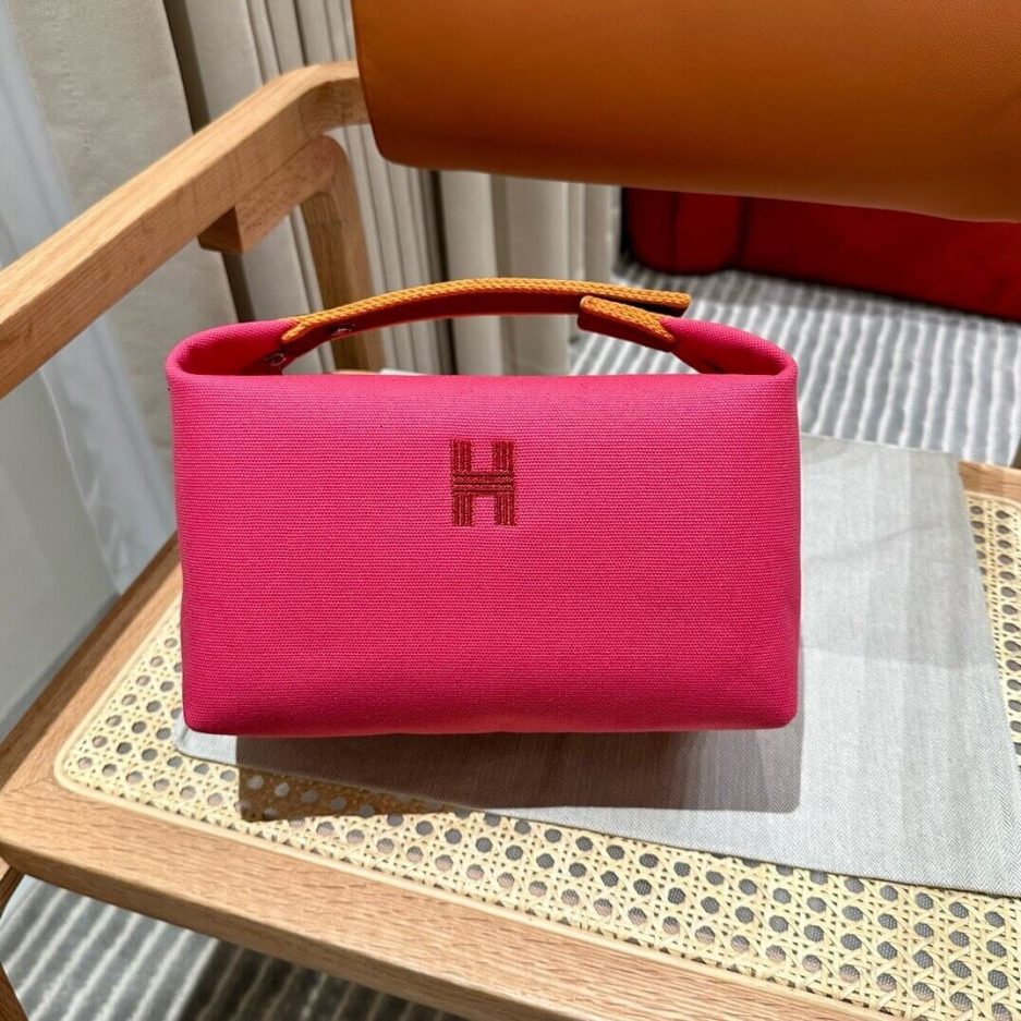 H**mes toiletery bag