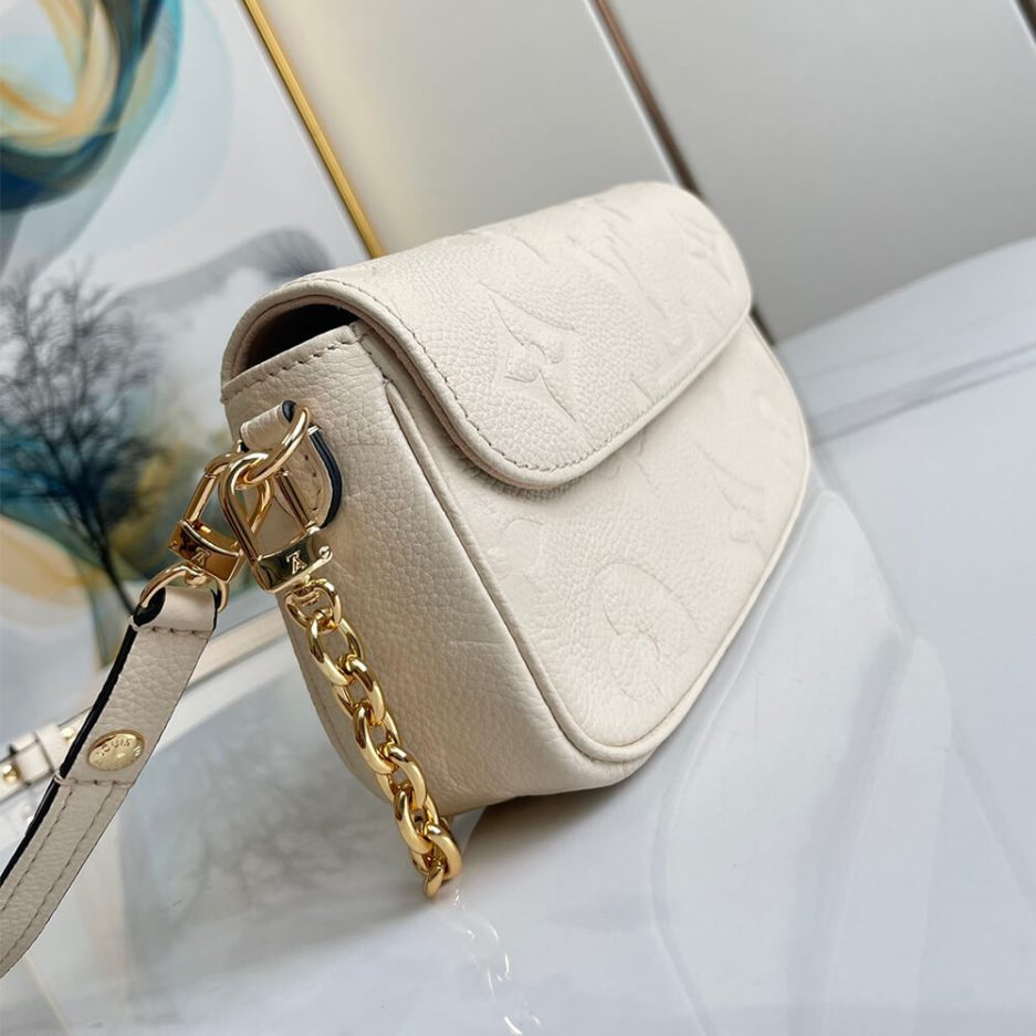 LV Wallet On Chain Ivy