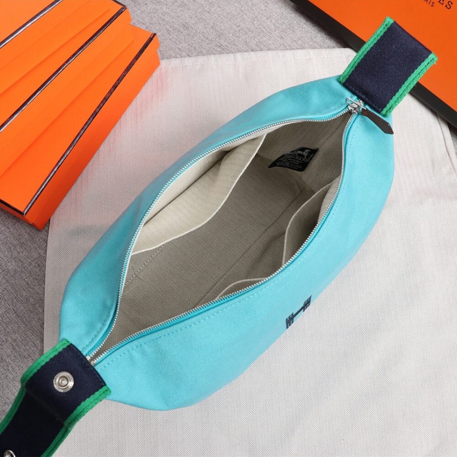 H**mes toiletery bag