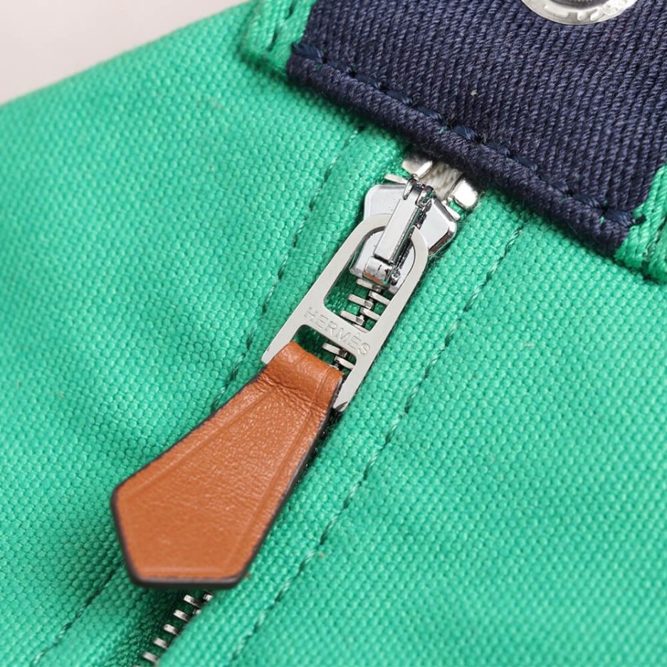 H**mes toiletery bag