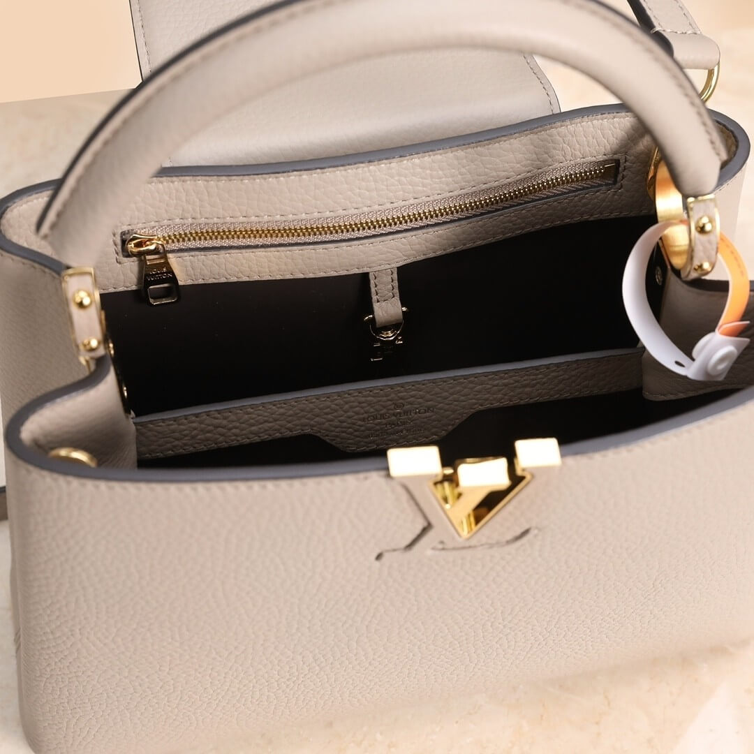 LV   Capucines MM