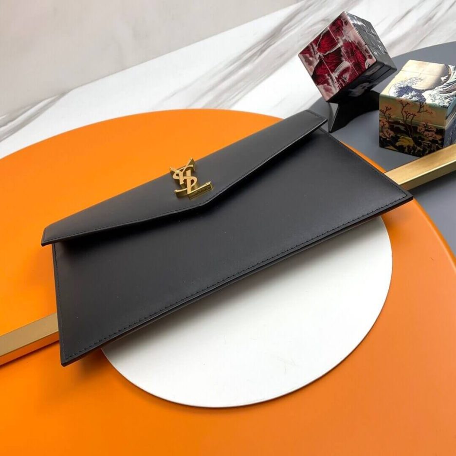 YSL UPTOWN POUCH IN GRAIN DE POUDRE EMBOSSED LEATHER