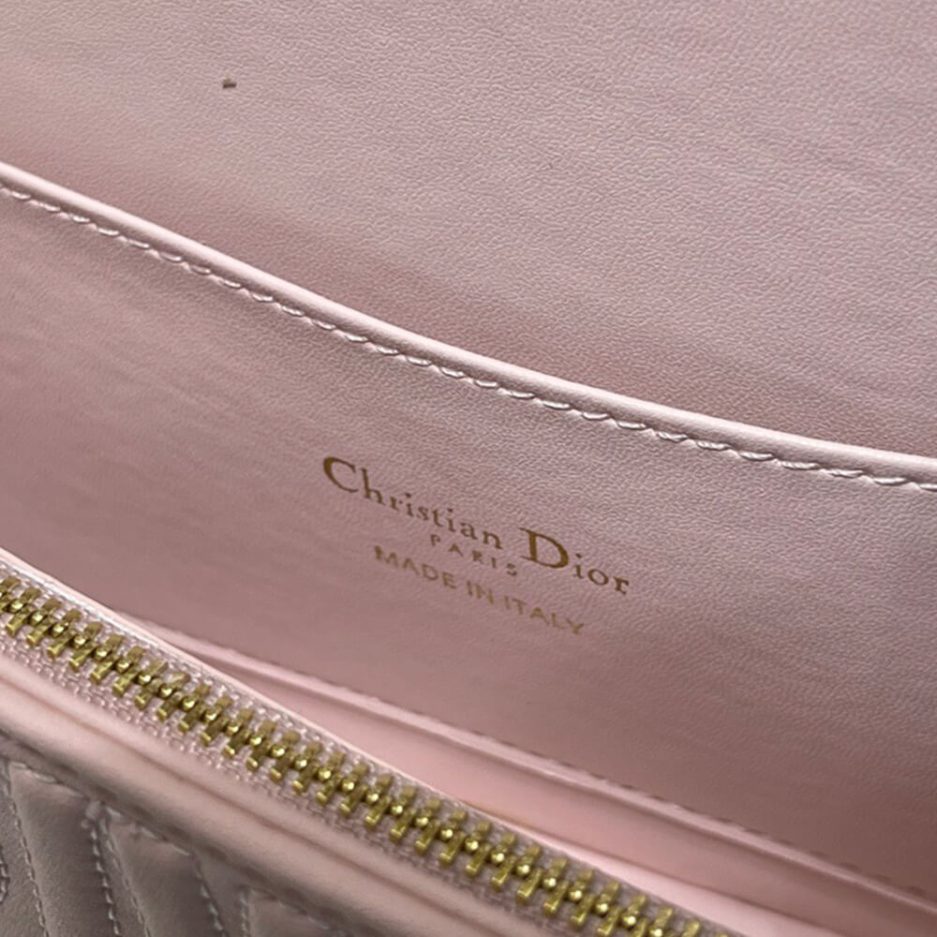 miss D*or flap bag