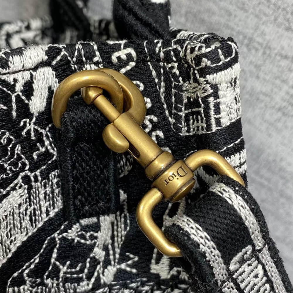 mini vertical D*or book tote