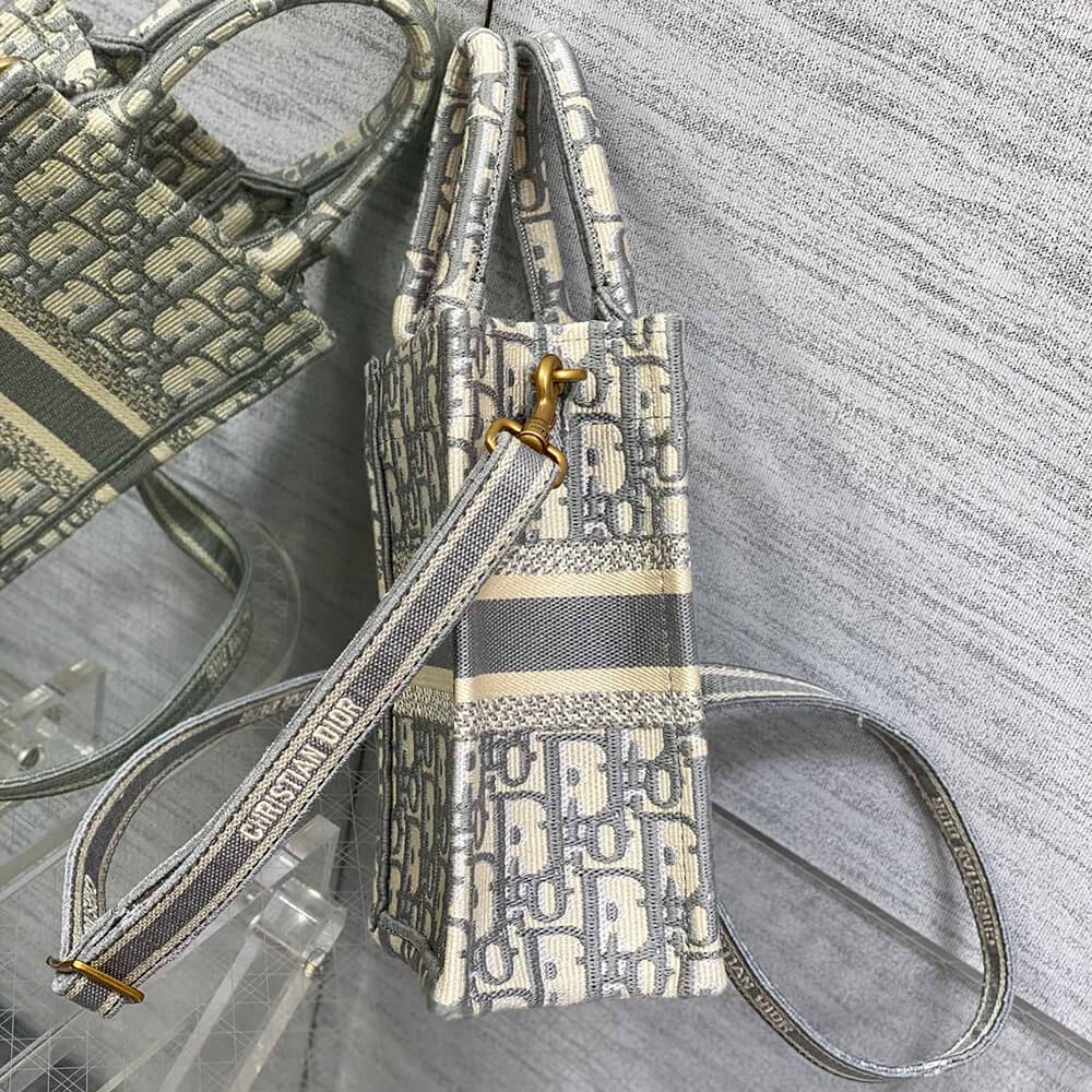 mini vertical D*or book tote