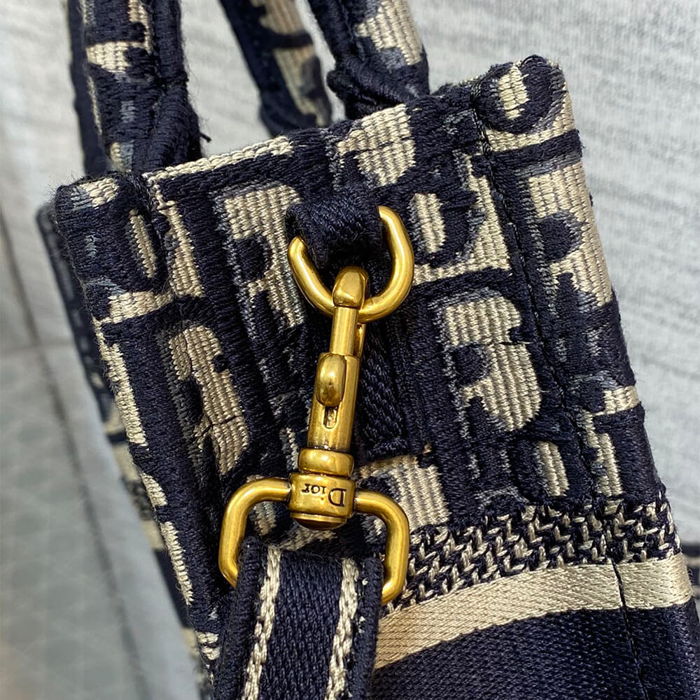 mini vertical D*or book tote