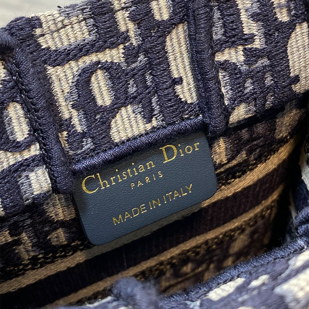 mini vertical D*or book tote